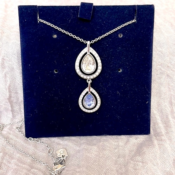 Swarovski Crystal Mila Pendant Necklace - NWOT - Picture 6 of 10